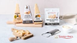 Il meglio dei prodotti caseari italiani racchiusi nella selezione di Formaggi stagionati Tesori dell'Arca. Immancabile il Parmigiano Reggiano DOP 30 mesi e 24 mesi, da gustare in purezza o nella versione 30 mesi grattugiato per arricchire le vostre ricette preferite. Lasciatevi sorprendere dal gusto unico di Grana Padano riserva 20 mesi, perfetto per portare in tavola il gusto autentico dell'eccellenza.