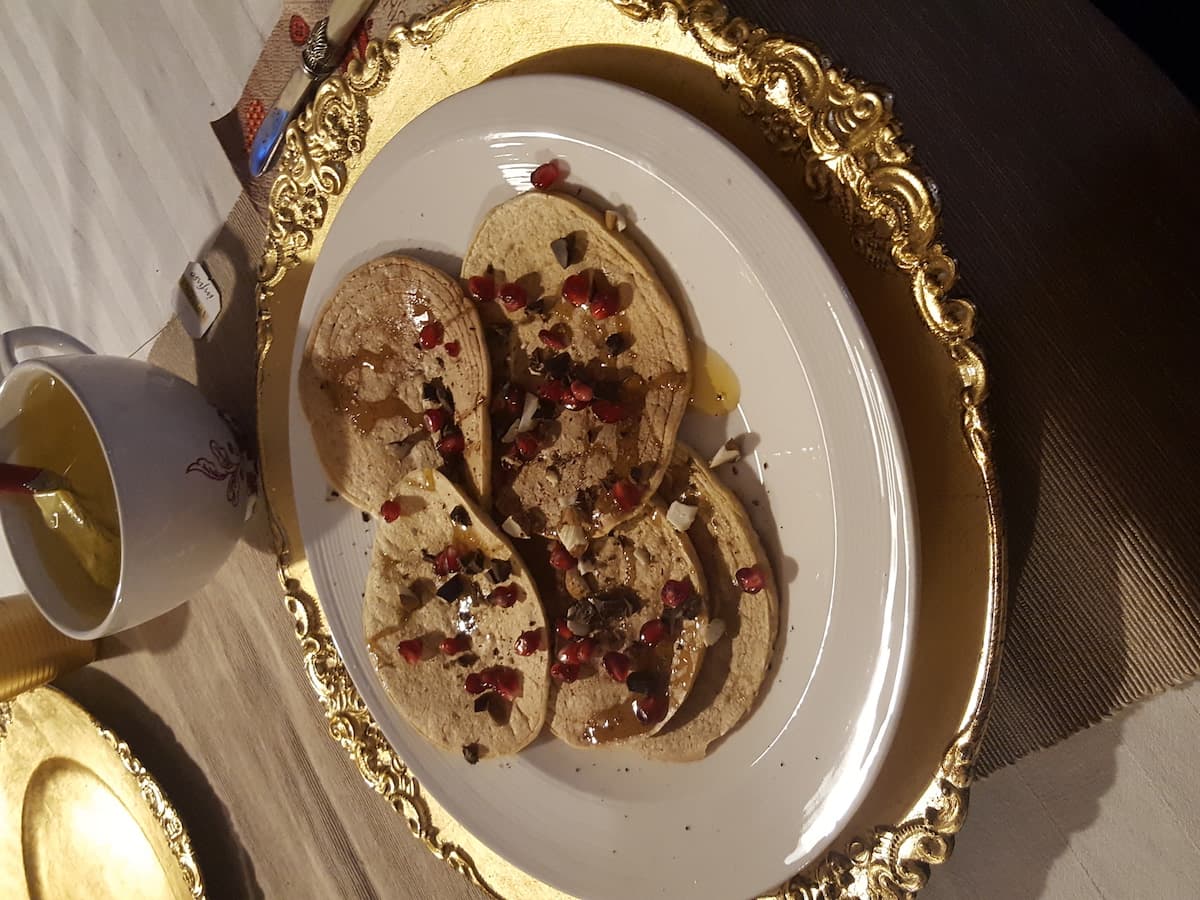 Pancakes proteici melograno e cioccolato