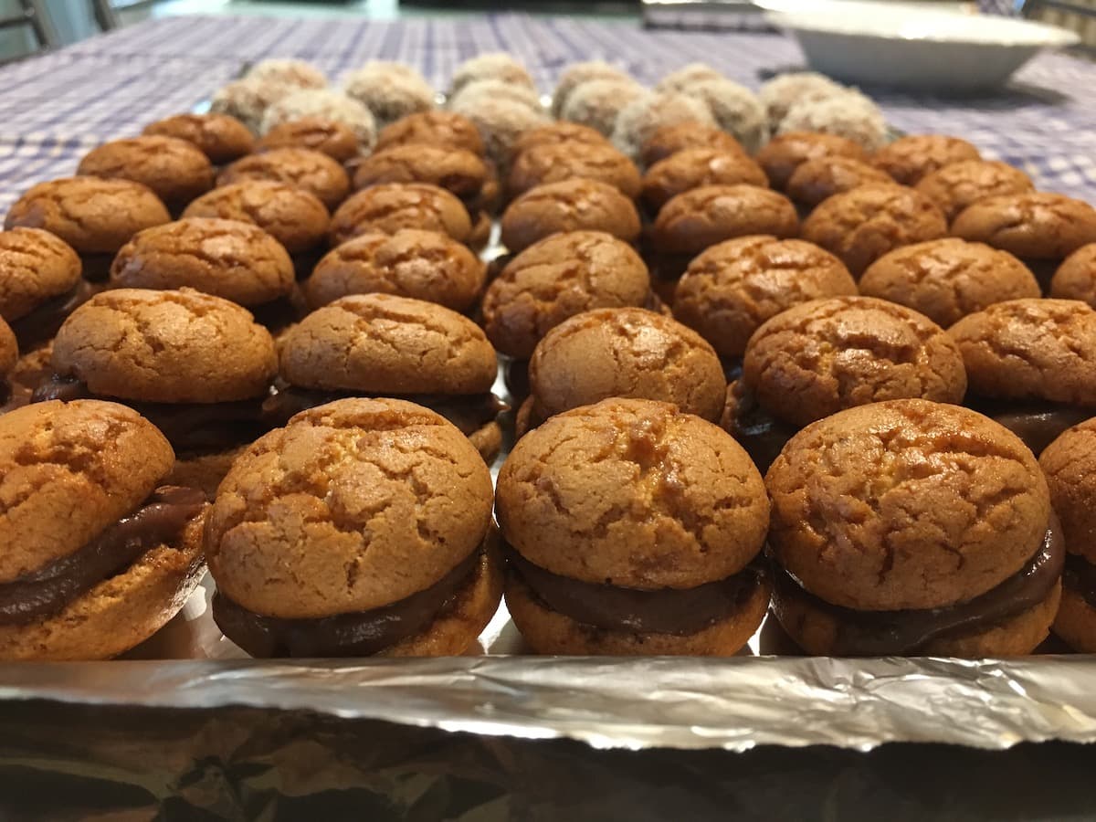 Amaretti ripieni di Mascarpone e Cioccolato con Caffè