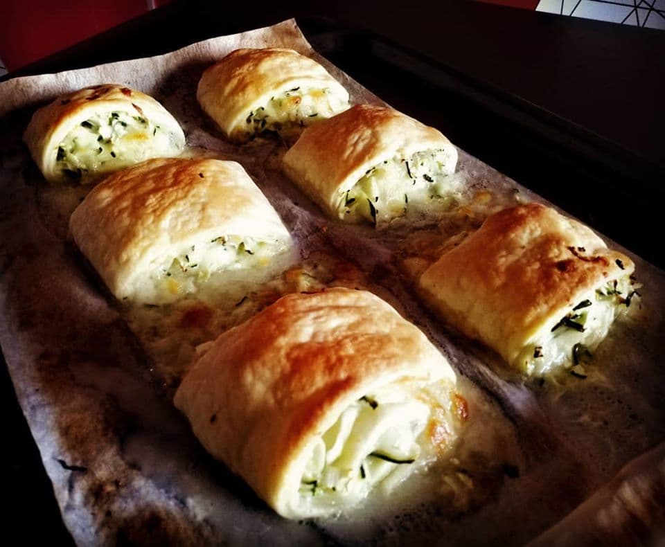 Mini rustici zucchine e mozzarella