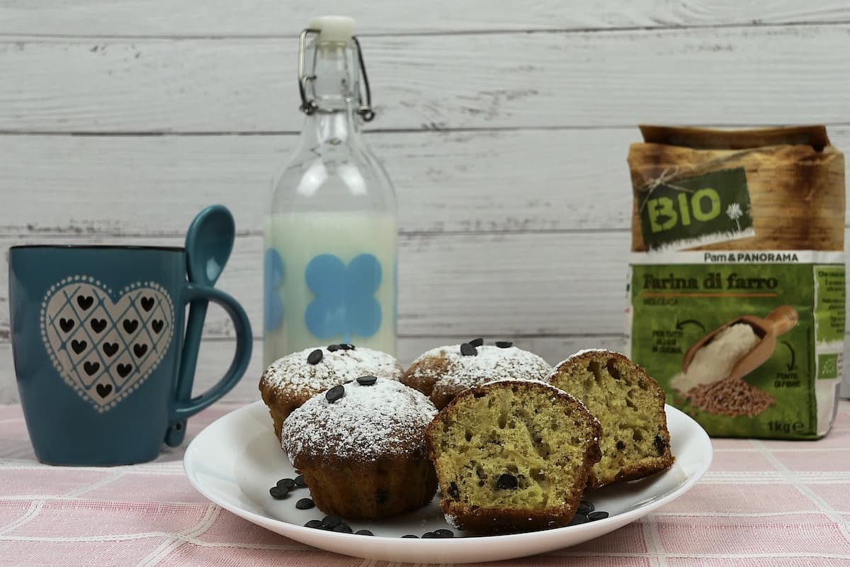 Tortini al farro con mele, noci e gocce di cioccolato