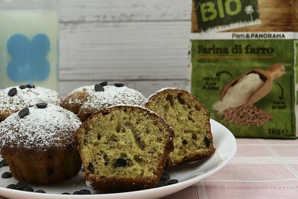 Tortini al farro con mele, noci e gocce di cioccolato