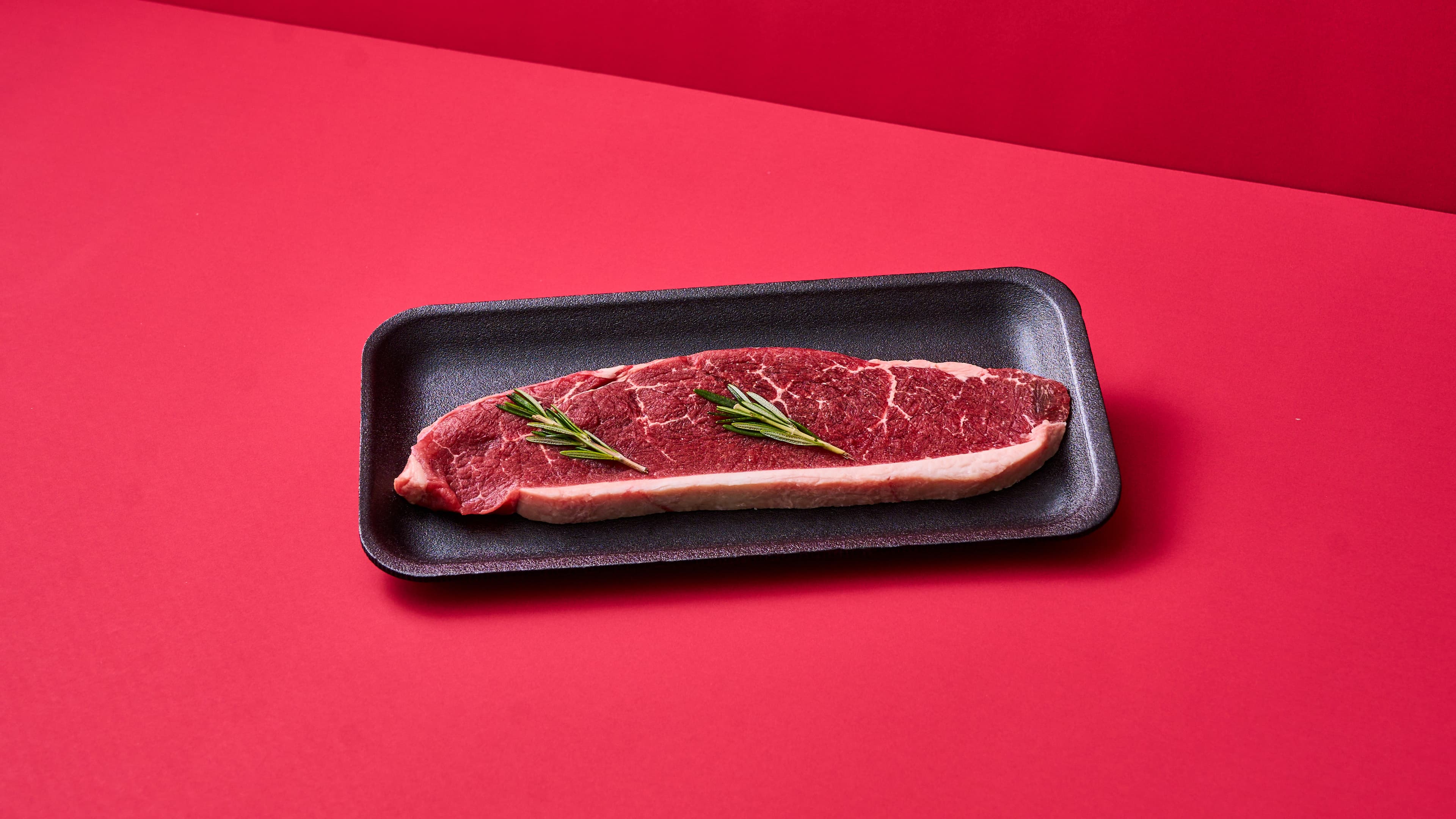 Picanha di Bovino al rosmarino con patate al forno croccanti, aglio e rosmarino