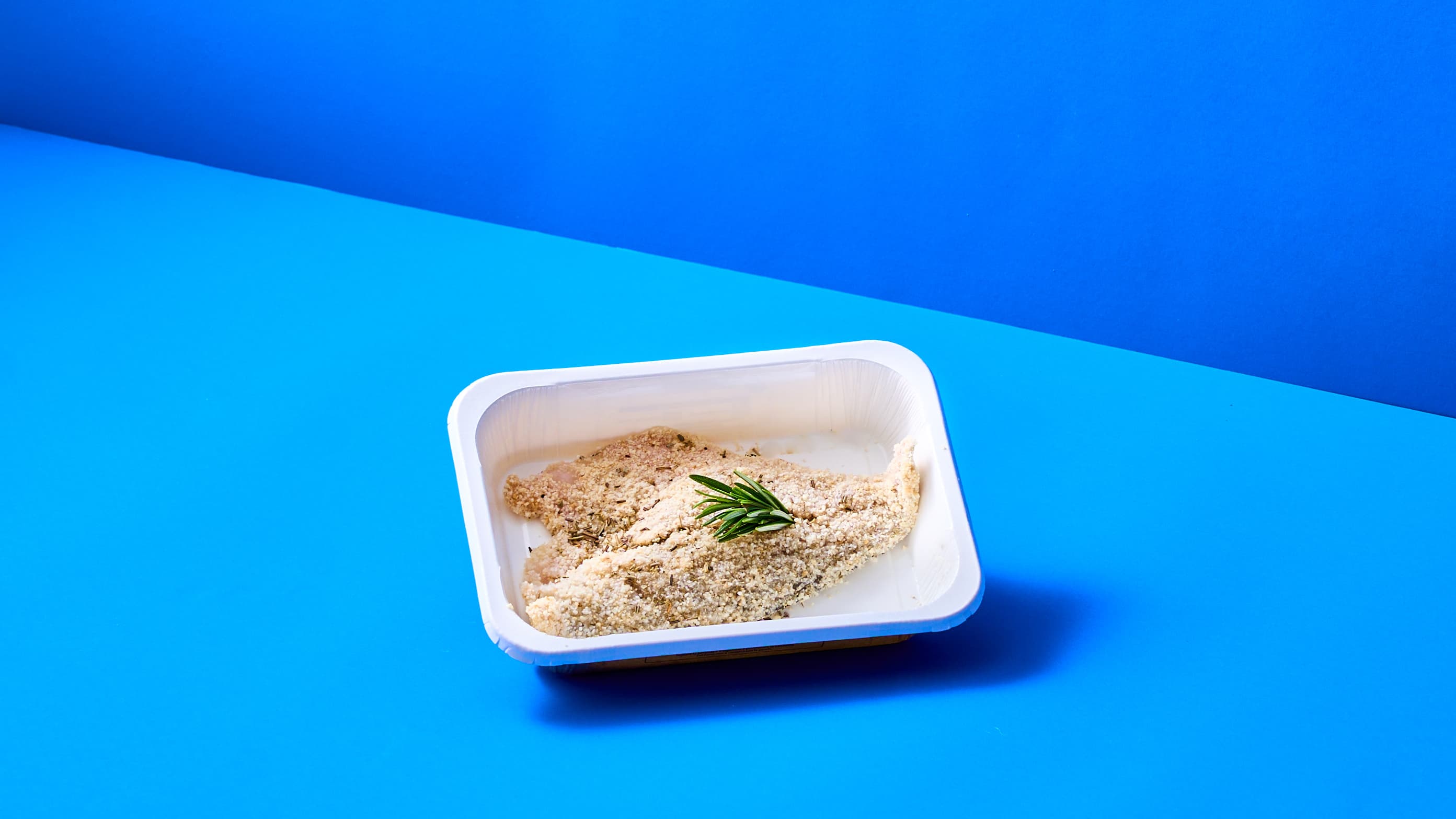 Filetto di Orata aromatizzato con purè di patate dolci e nocciole