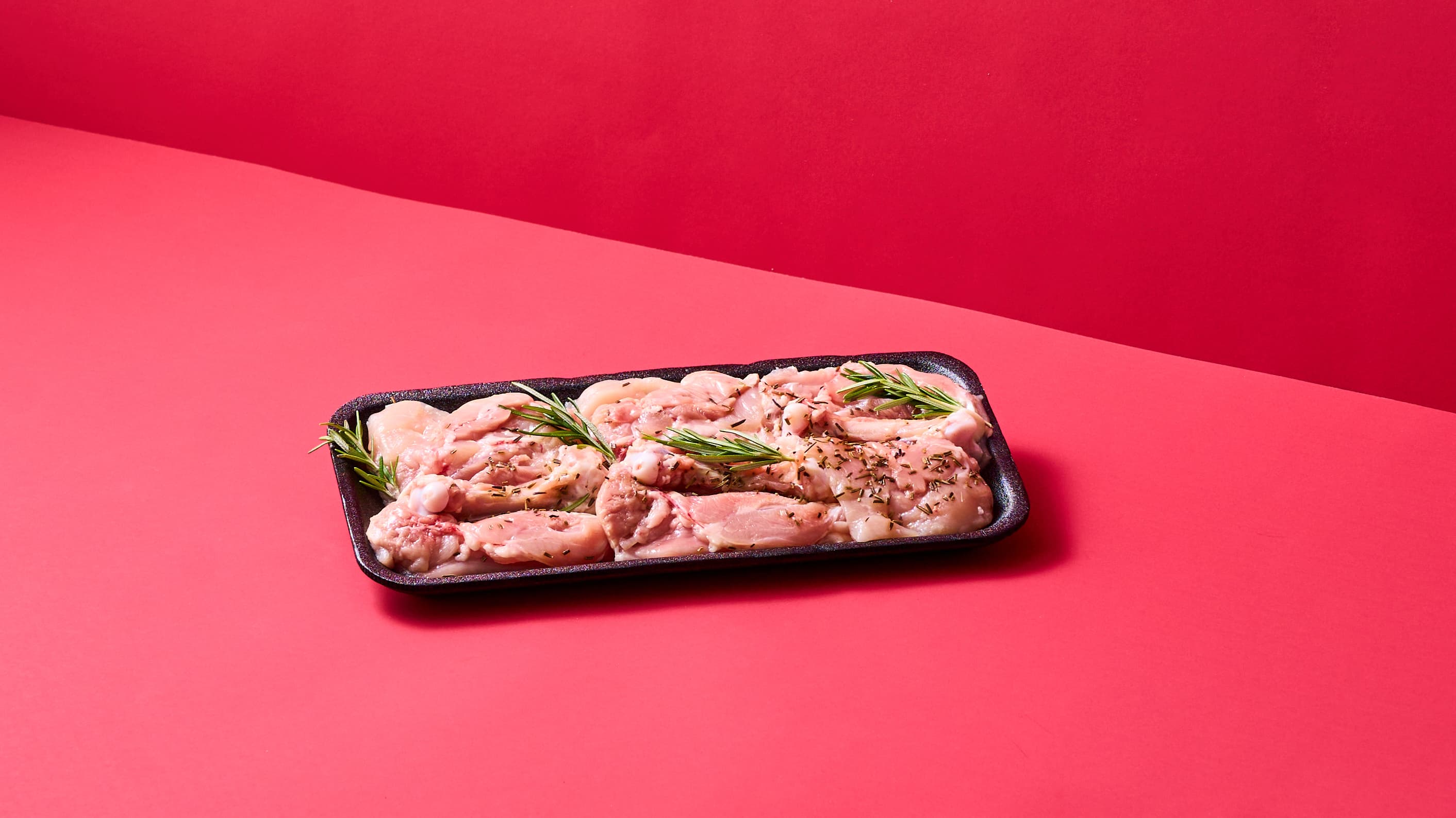 Coscette di Pollo per griglia con peperoni arrostiti all'aceto e timo