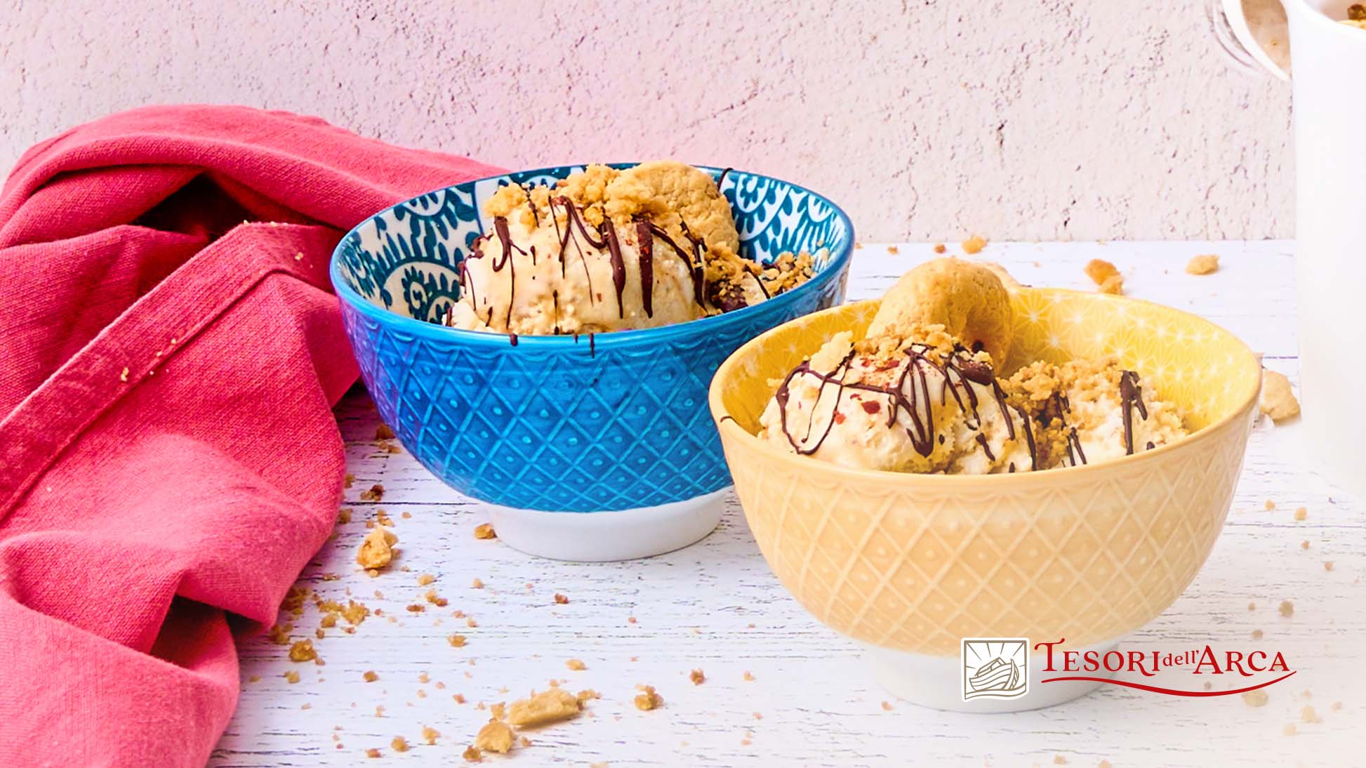 Gelato croccante al rum con crumble di taralli al peperoncino e cioccolato fondente