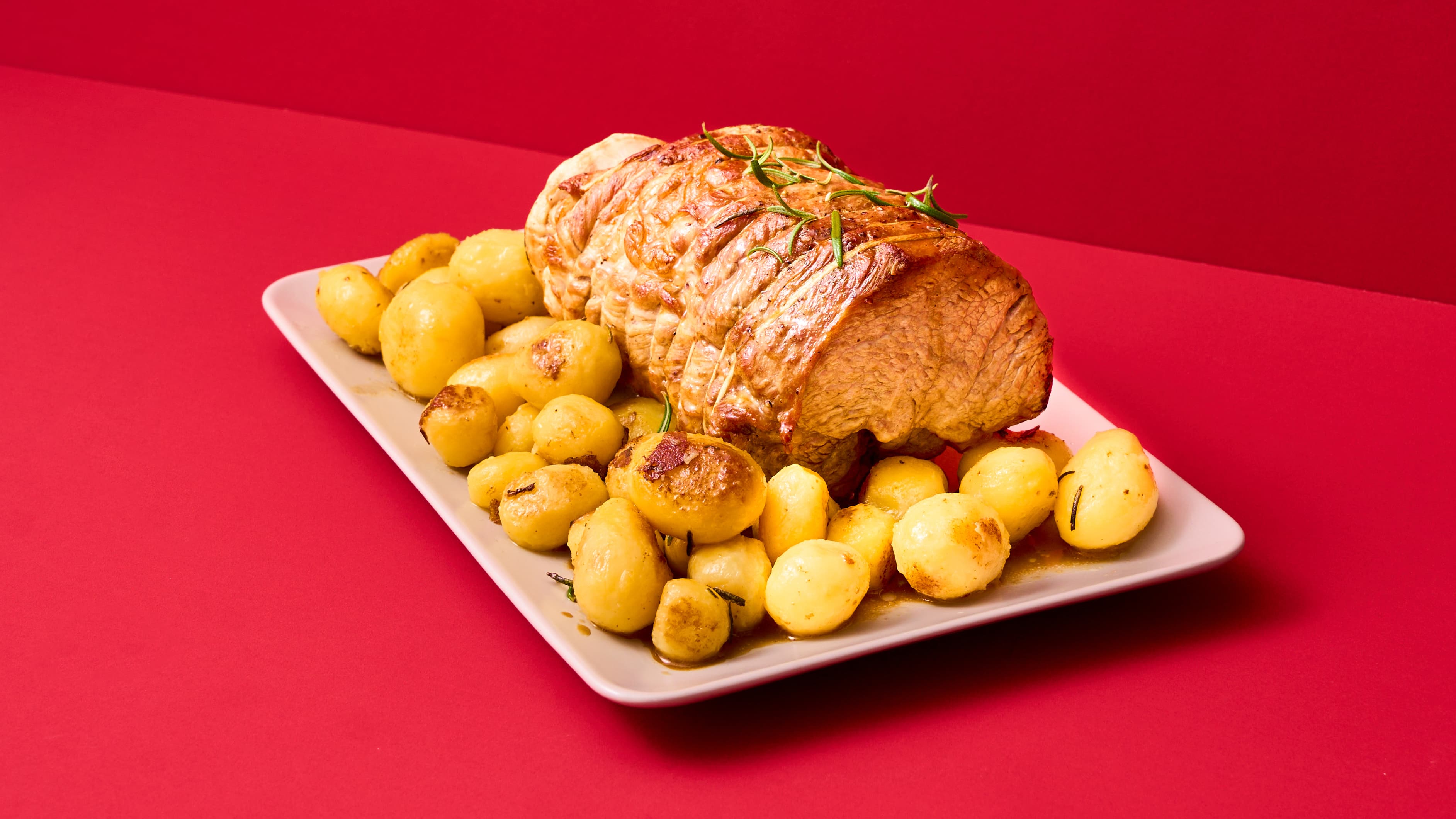 Arrosto reale con patate novelle al forno