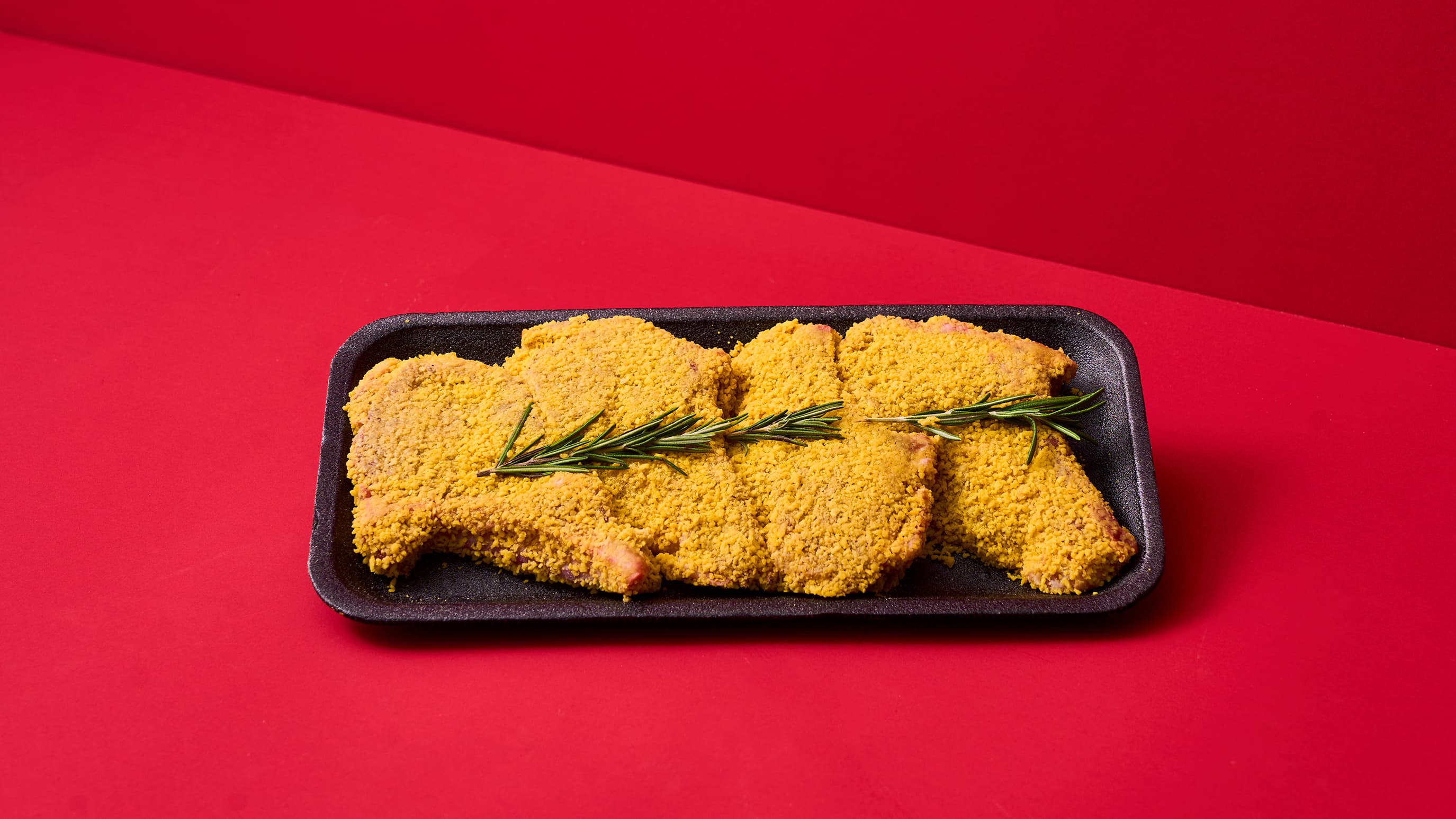 Costolette di agnello con misticanza e ravanelli