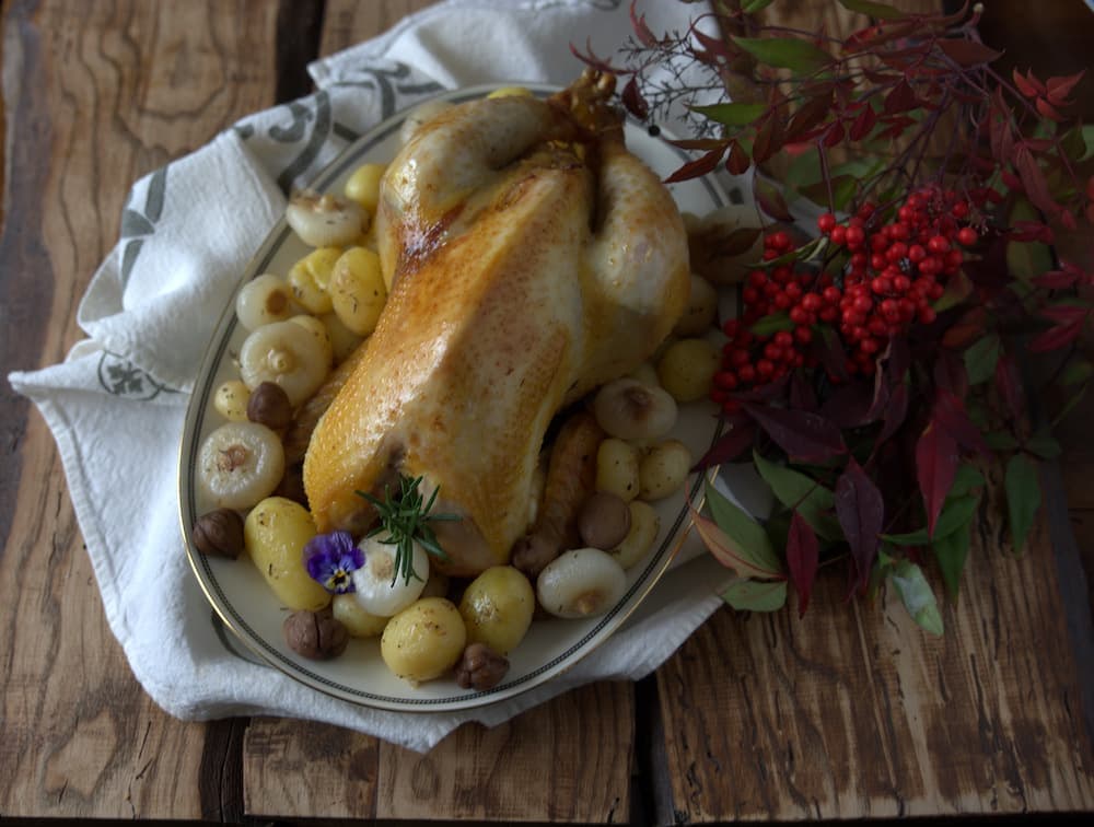 Cappone arrosto ripieno con castagne e porcini