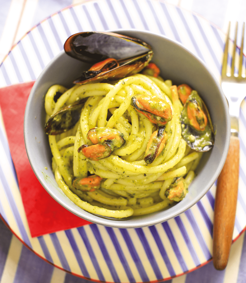 Bucatini con crema di zucchine e cozze