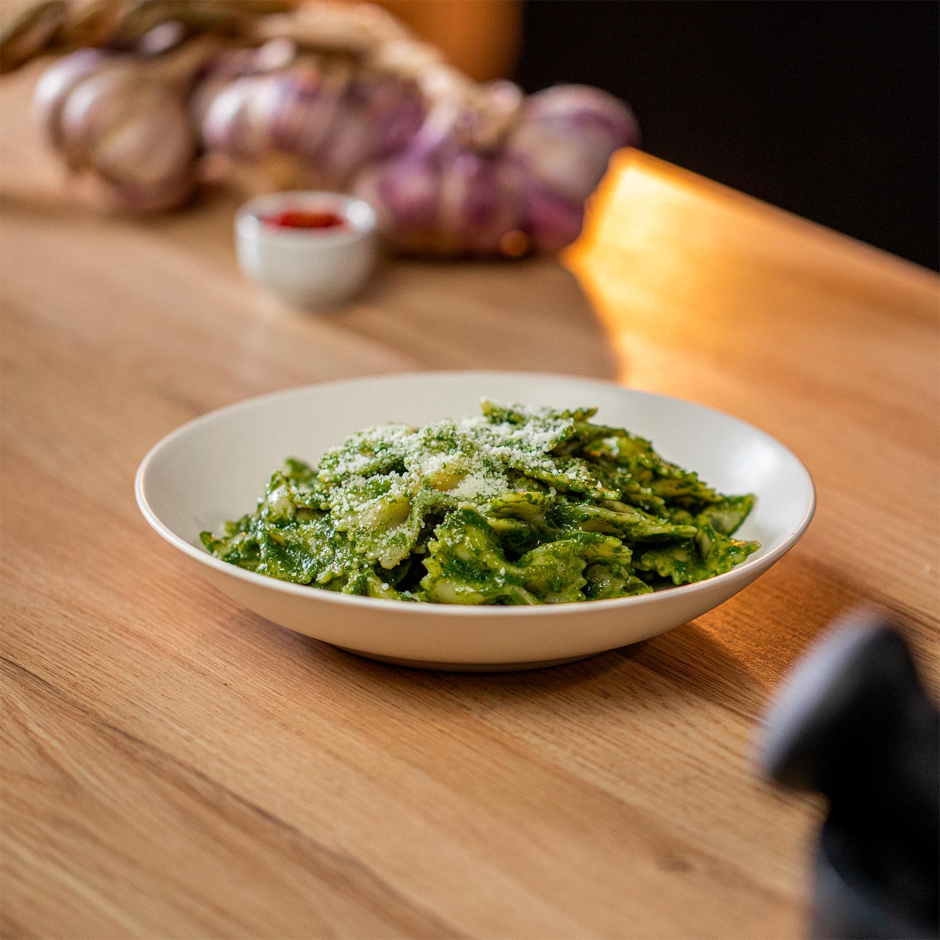 Farfalle alla crema di bietole piccante e pecorino