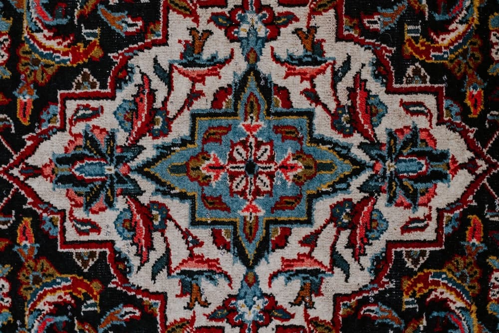 Come nasce un tappeto persiano