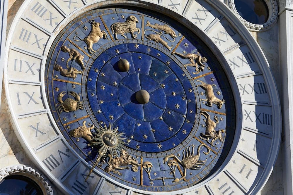 Perché crediamo all'oroscopo?