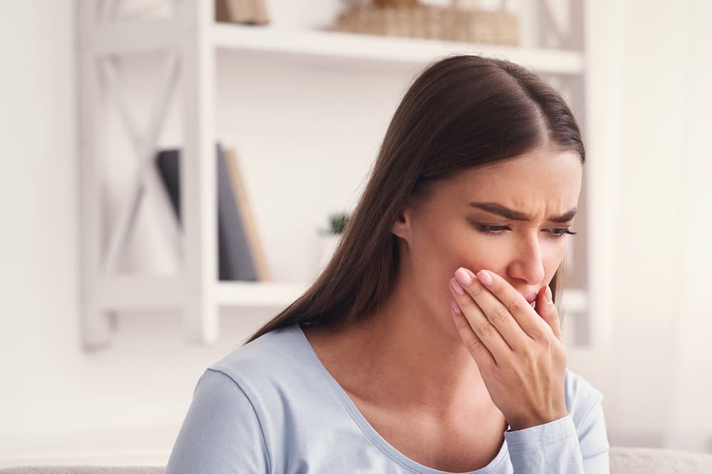 4 rimedi contro l'alitosi