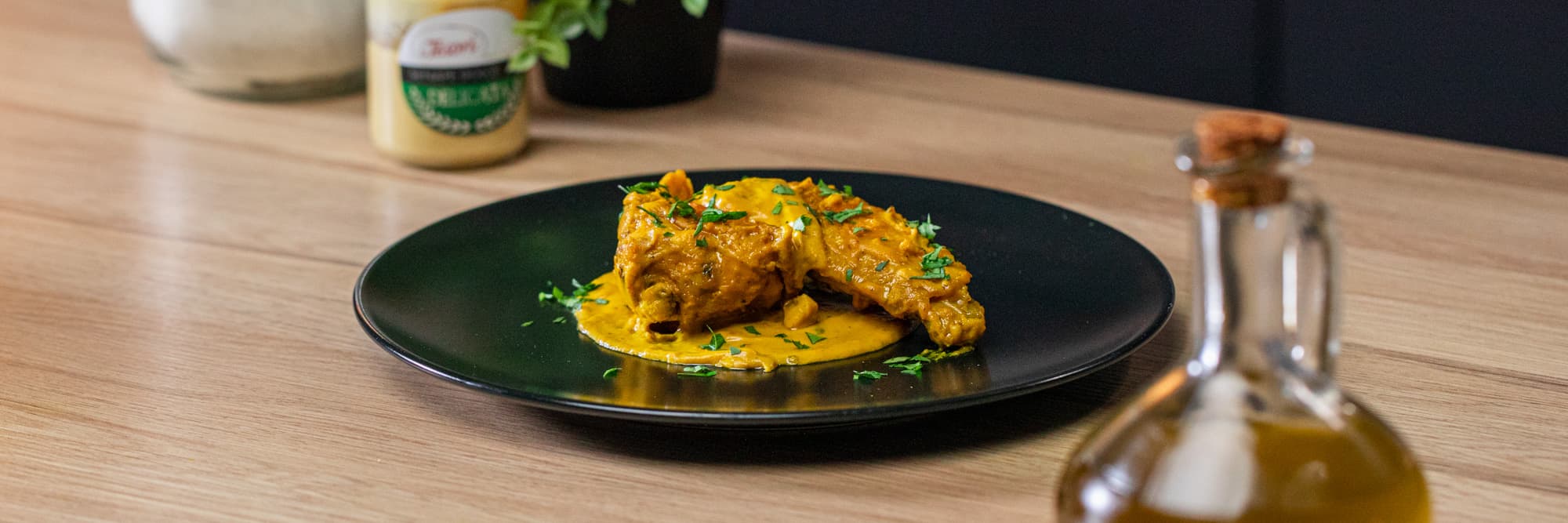 Alette di pollo con curcuma e senape