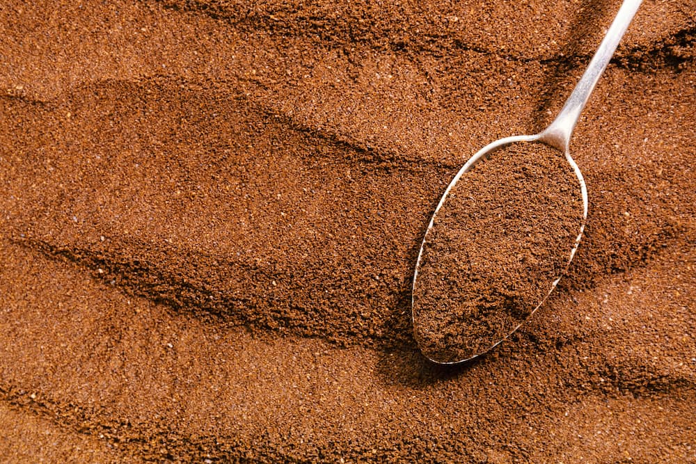 Riutilizzare i fondi di caffè