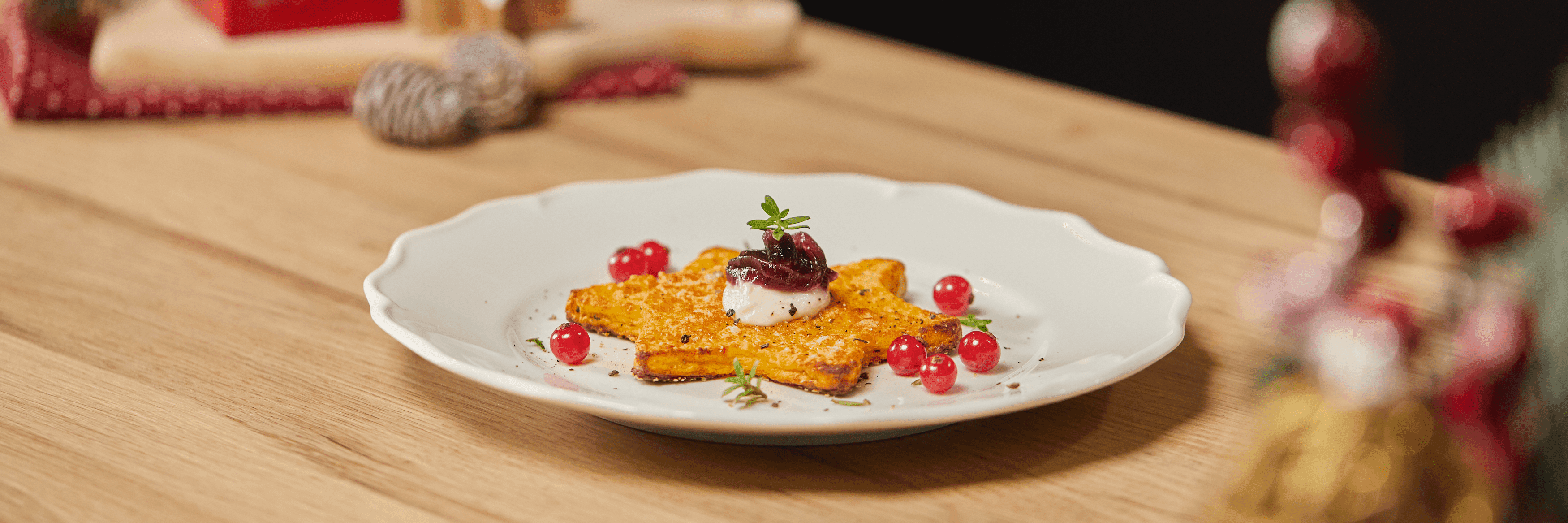 Stella di patate con robiola e cipolle caramellate