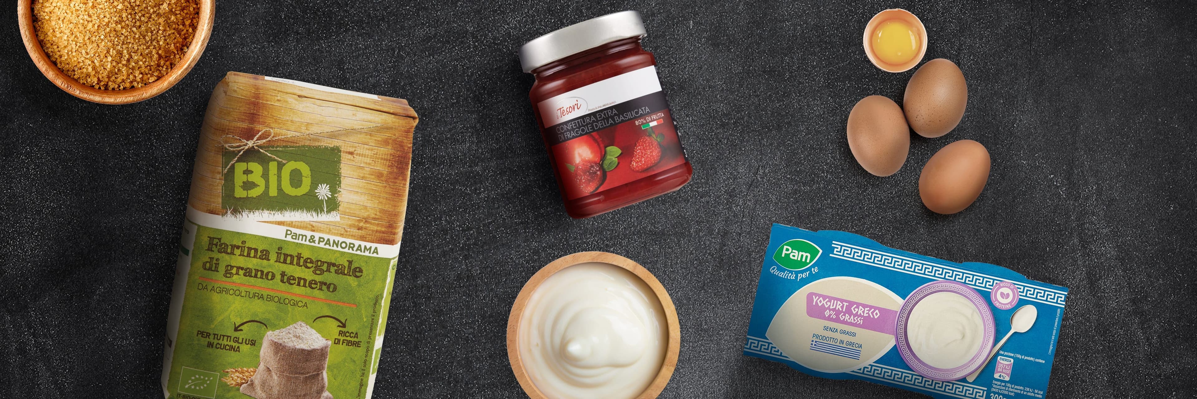 Muffin di farina integrale alla fragola