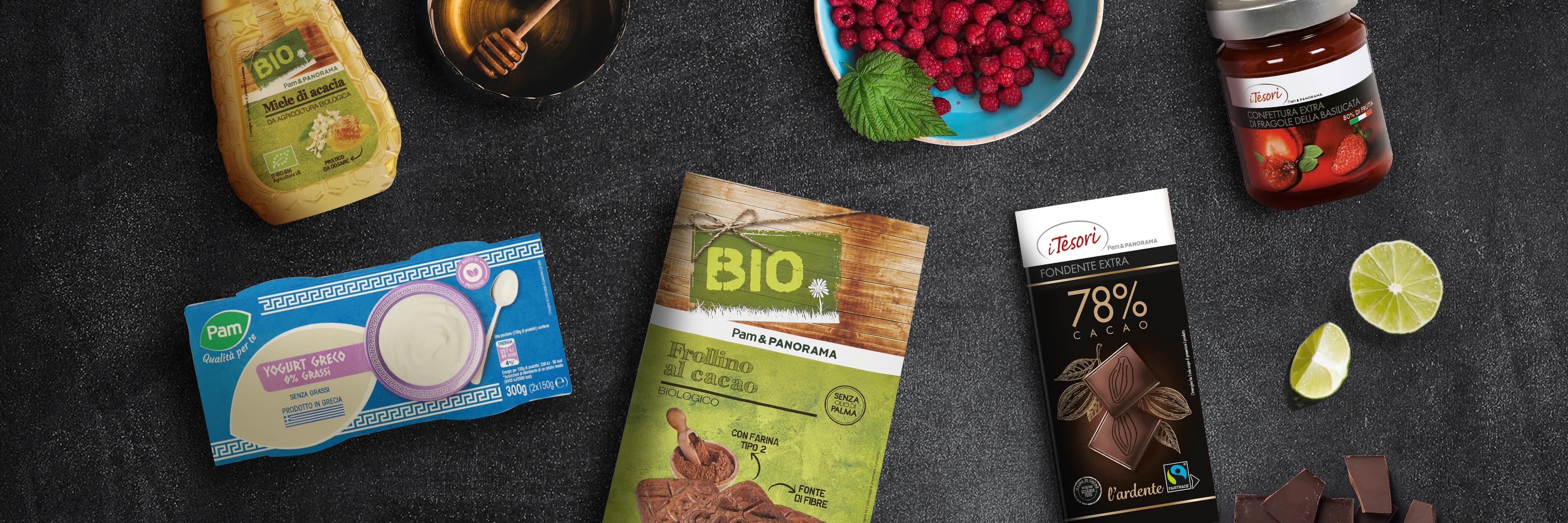 Parfait con confettura di fragole, cioccolato e lamponi