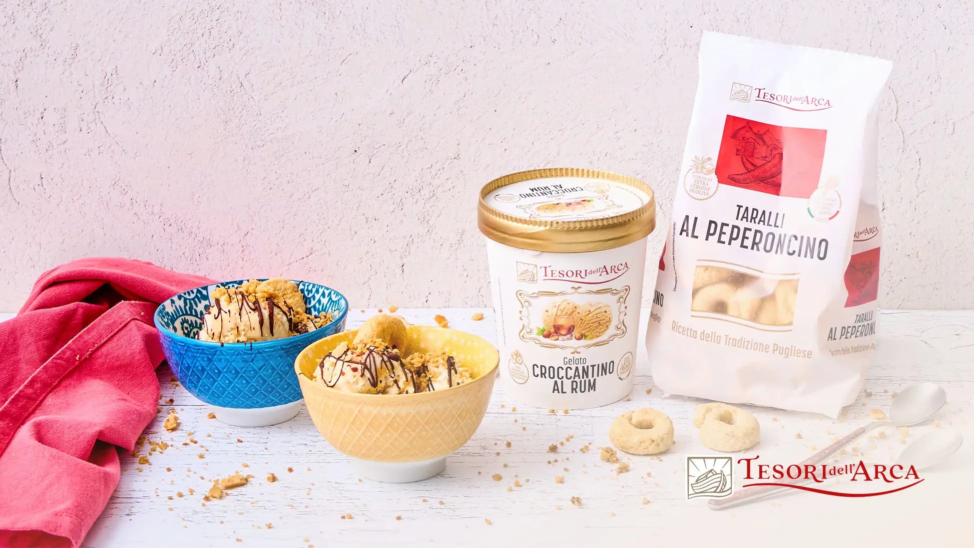 Gelato croccante al rum con crumble di taralli al peperoncino e cioccolato fondente