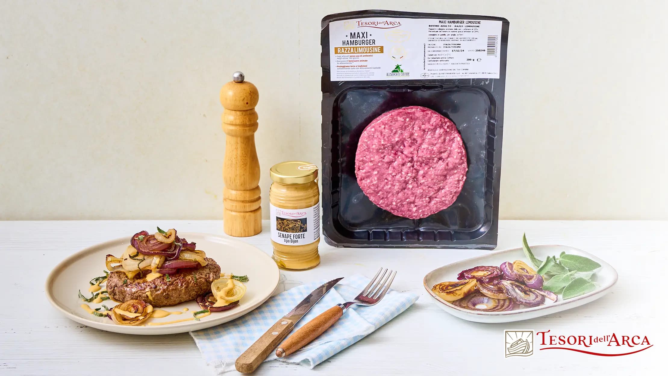 Maxi Hamburger limousine, senape forte e cipolle arrosto