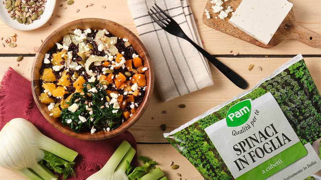 Roasted Veggie Glow Bowl: riso venere, arancia e feta super light