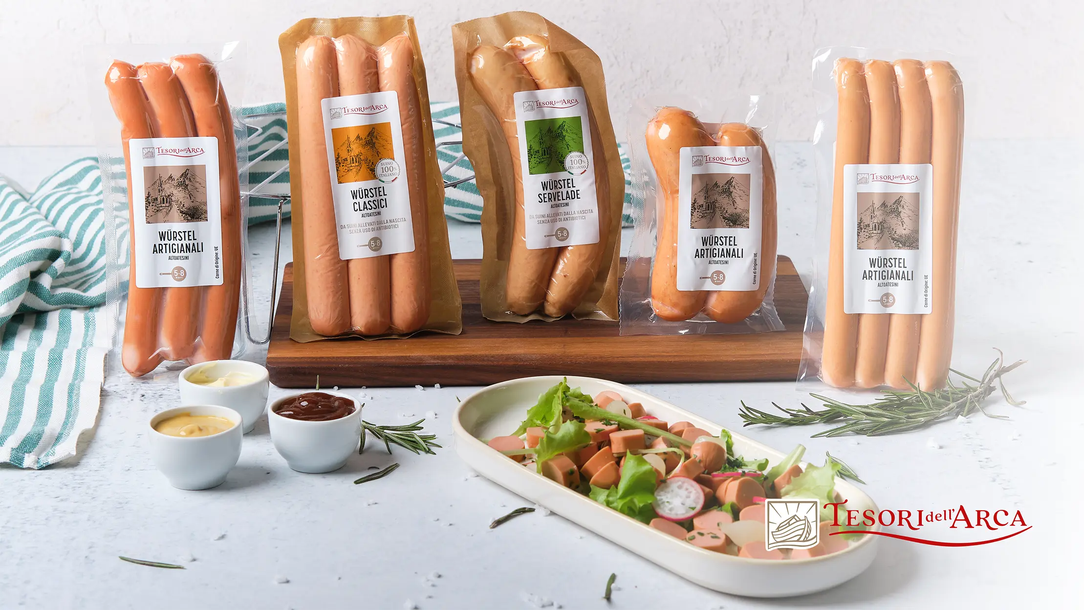 Tesori dell'Arca dedica un'intera selezione ai Wurstel di qualità prodotti in Alto Adige. Quelli dall'attenta lavorazione artigianale: Wiener wurstel dal gusto delicato, i Servelade wurstel dalle note saporite, i Bratwurst wurstel dal gusto gradevolmente speziato e ancora i Meraner wurstel e i classici. Prodotti con carne di suini allevati dalla nascita senza uso di antibiotici, perfetti in ogni occasione sono ideali per grigliate, panini o piatti veloci, garantendo qualità e sapore in ogni morso.