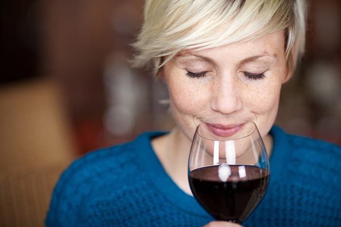 Degustare alla cieca: quando il vino non si vede