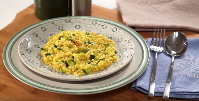 Orzotto con zafferano e zucchine