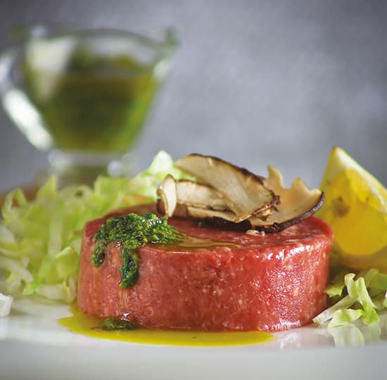 Carne cruda alla piemontese con bagnetto verde