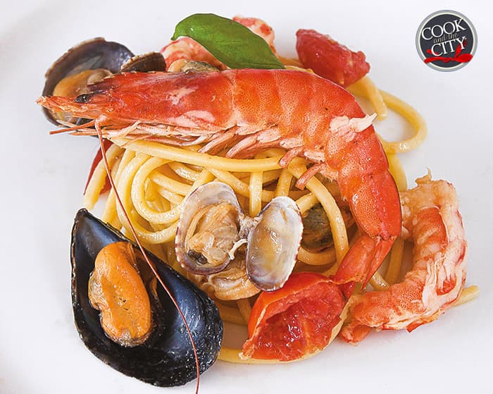 Vermicelli allo scoglio con zafferano