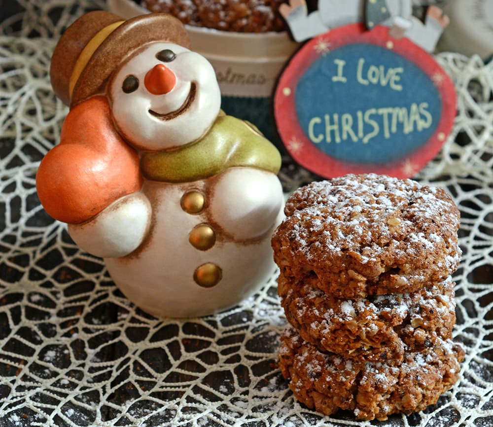 Cookies vegani con noci e cioccolato