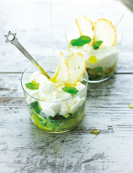 Bicchierini di verdure fresche e burrata