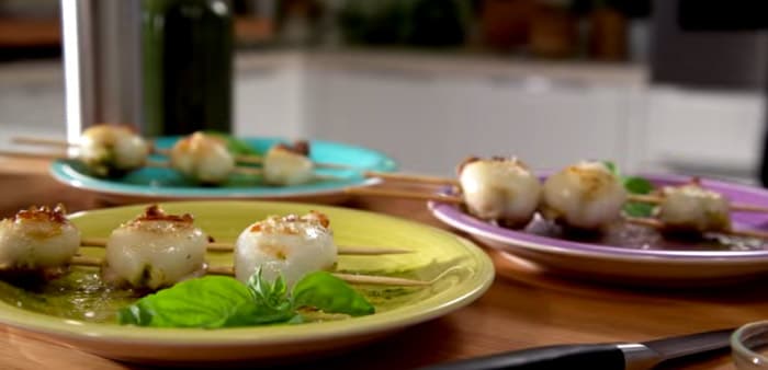 Spiedini di seppia al basilico