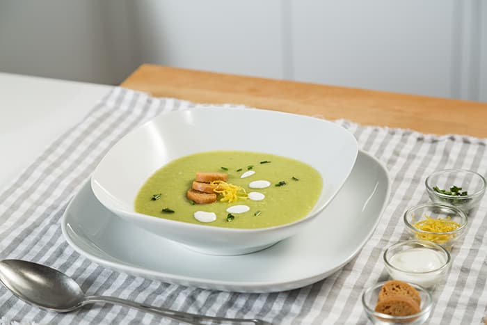 Vellutata di fave al coriandolo