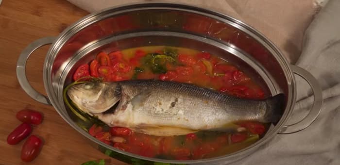 Branzino all'acqua pazza