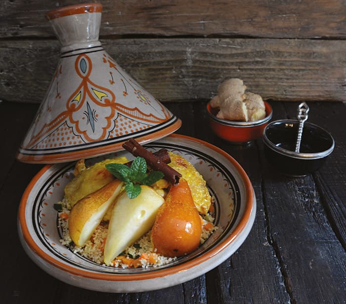 Tajine di pollo e pere allo zafferano con couscous speziato